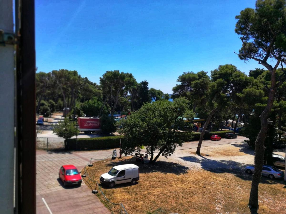 Apartmani Leon Biograd Na Moru Esterno foto