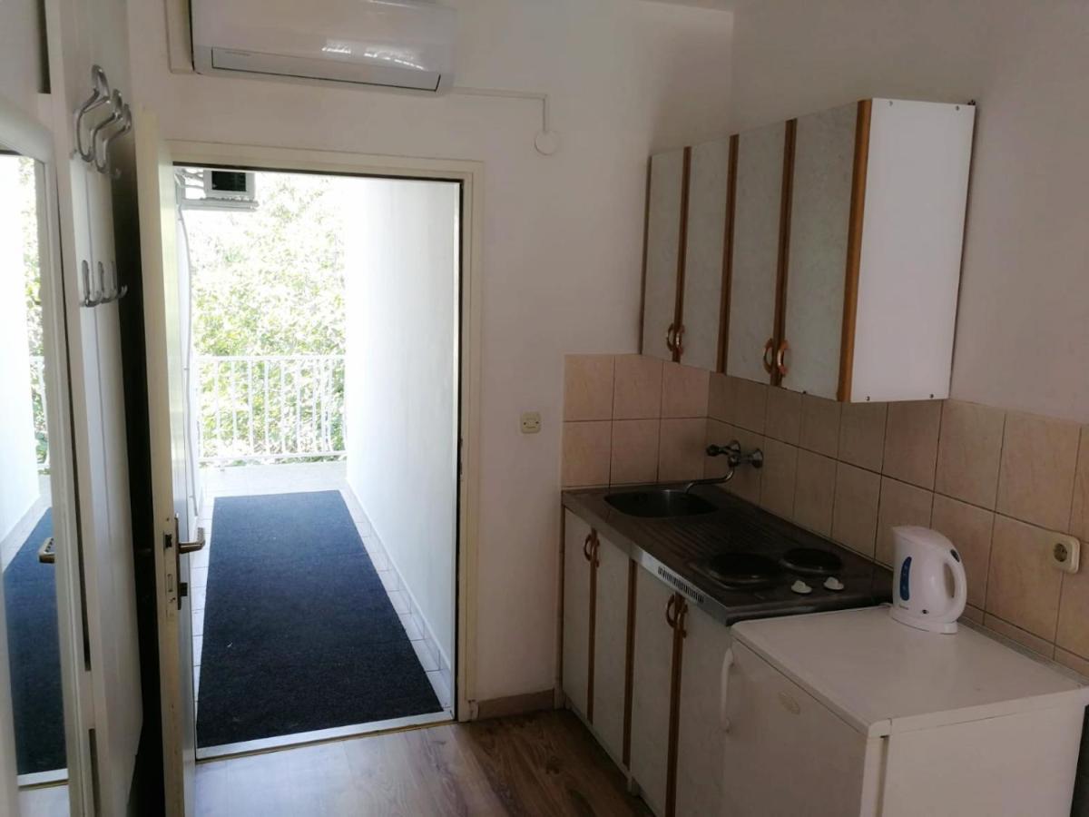 Apartmani Leon Biograd Na Moru Esterno foto