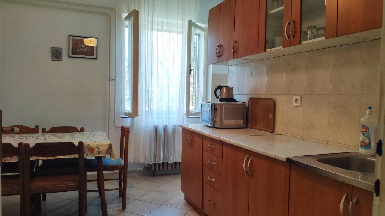 Apartmani Leon Biograd Na Moru Esterno foto